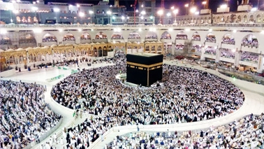 April Umrah Package