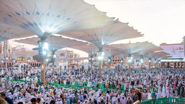 April Umrah Package