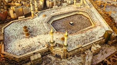 April Umrah Package