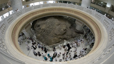 April Umrah Package
