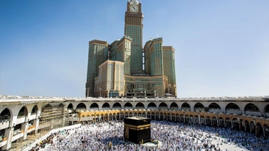 April Umrah Package